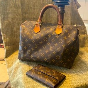 Vintage Louis Vuitton speedy  30 beautifully kept inside and out no bad odor🥰🤩
